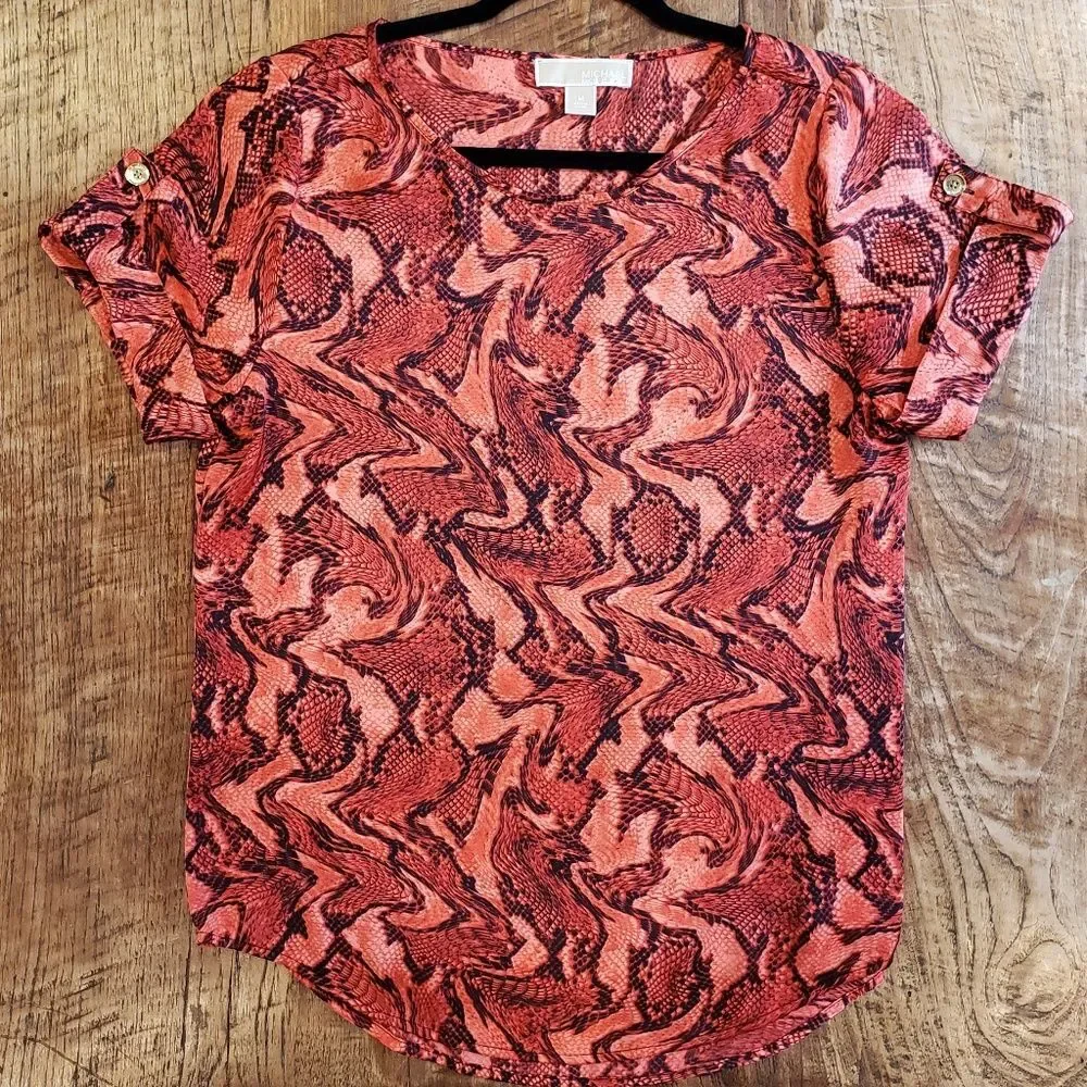 Michael Kors Women Reptile Print Blouse Roll Tab Short Sleeves Size M - Picture 2 of 8